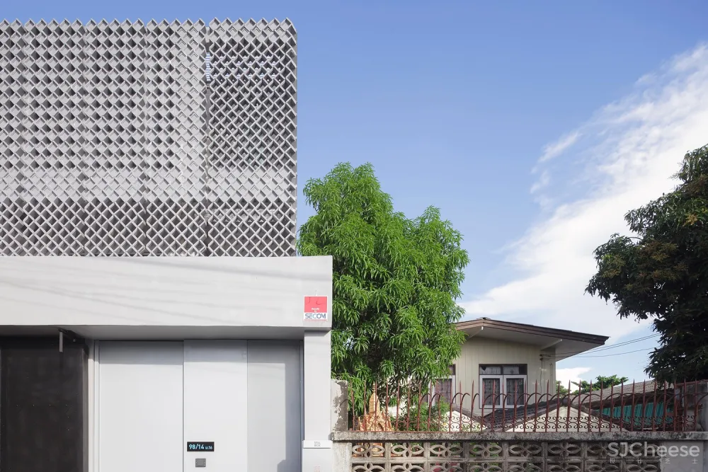 泰国镂空混凝土砖住宅 / all(zone)