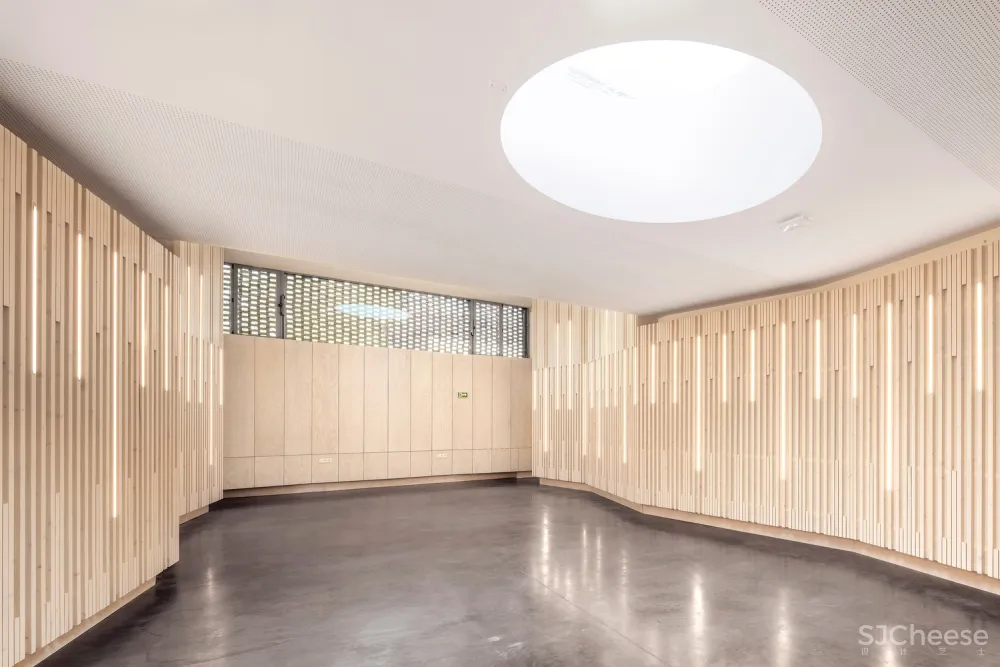 Elancourt Music School / Opus 5 architectes