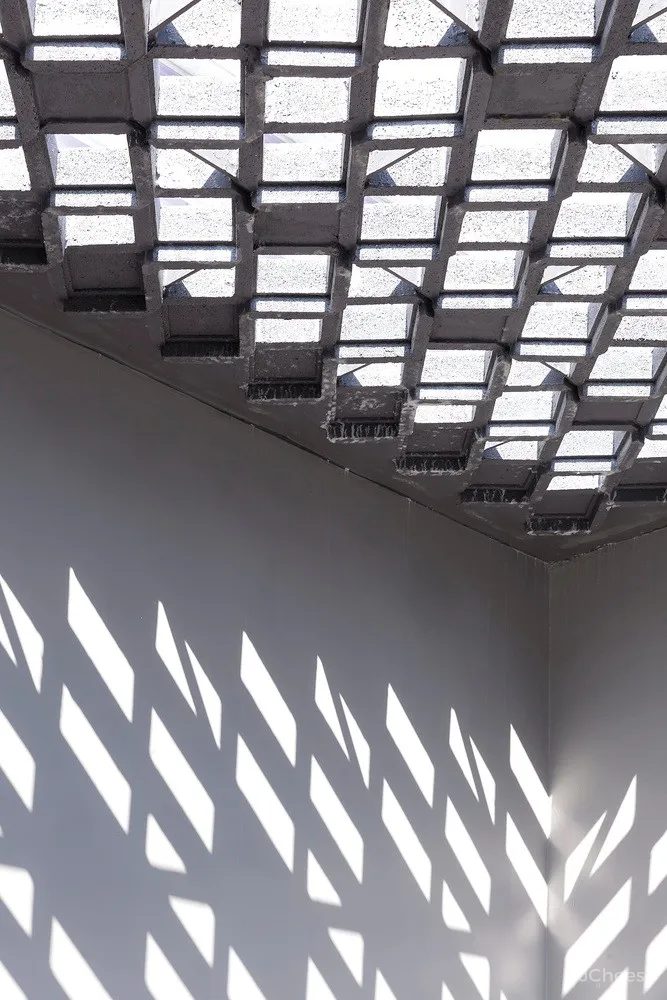 泰国镂空混凝土砖住宅 / all(zone)