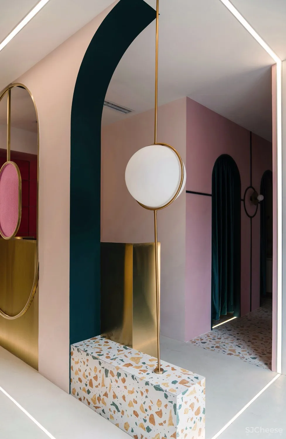 设计师用22色丨描绘了一个共通的梦