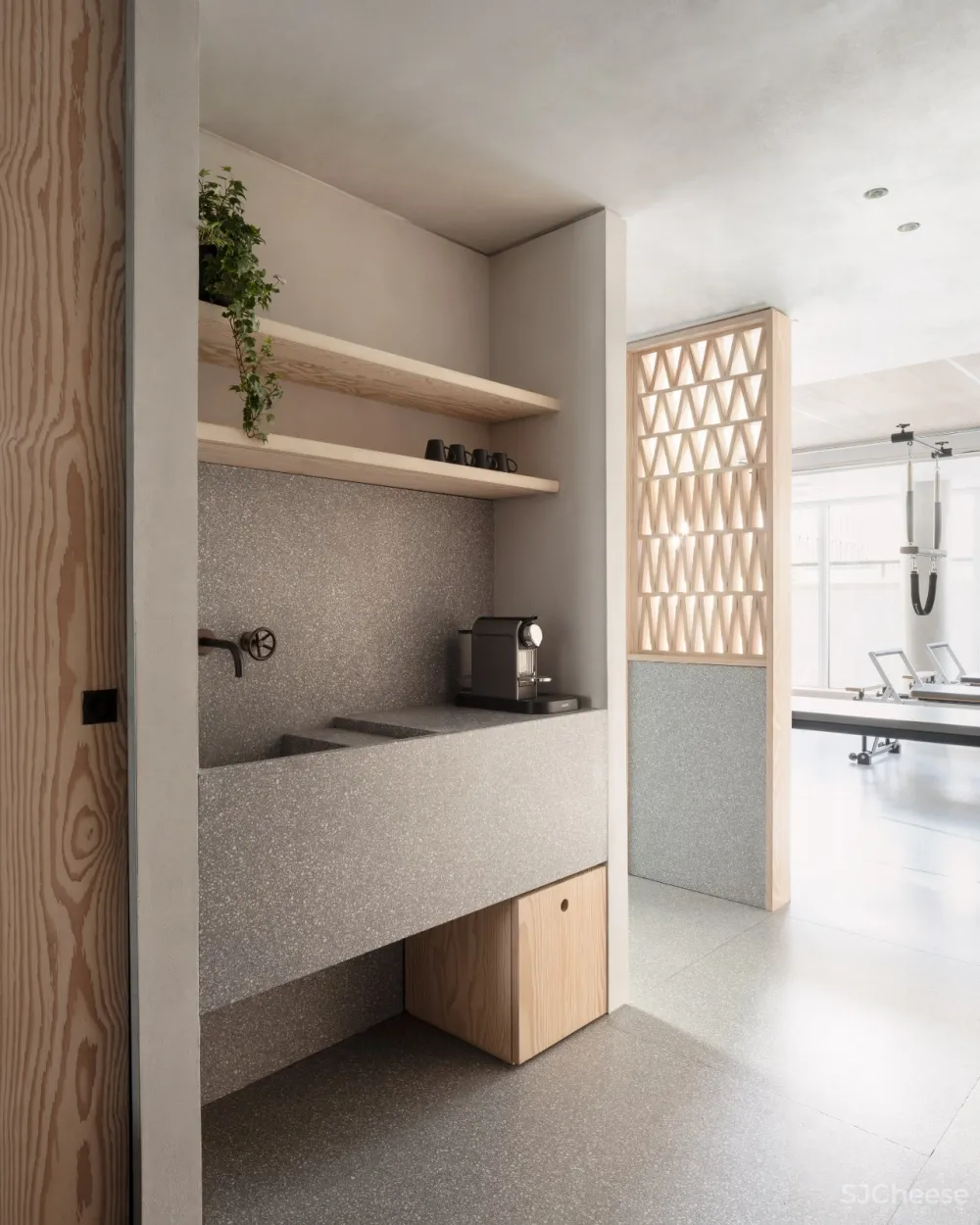 首发(新补充) | Wolter Navarro:融合墨西哥和挪威风格的普拉提工作室