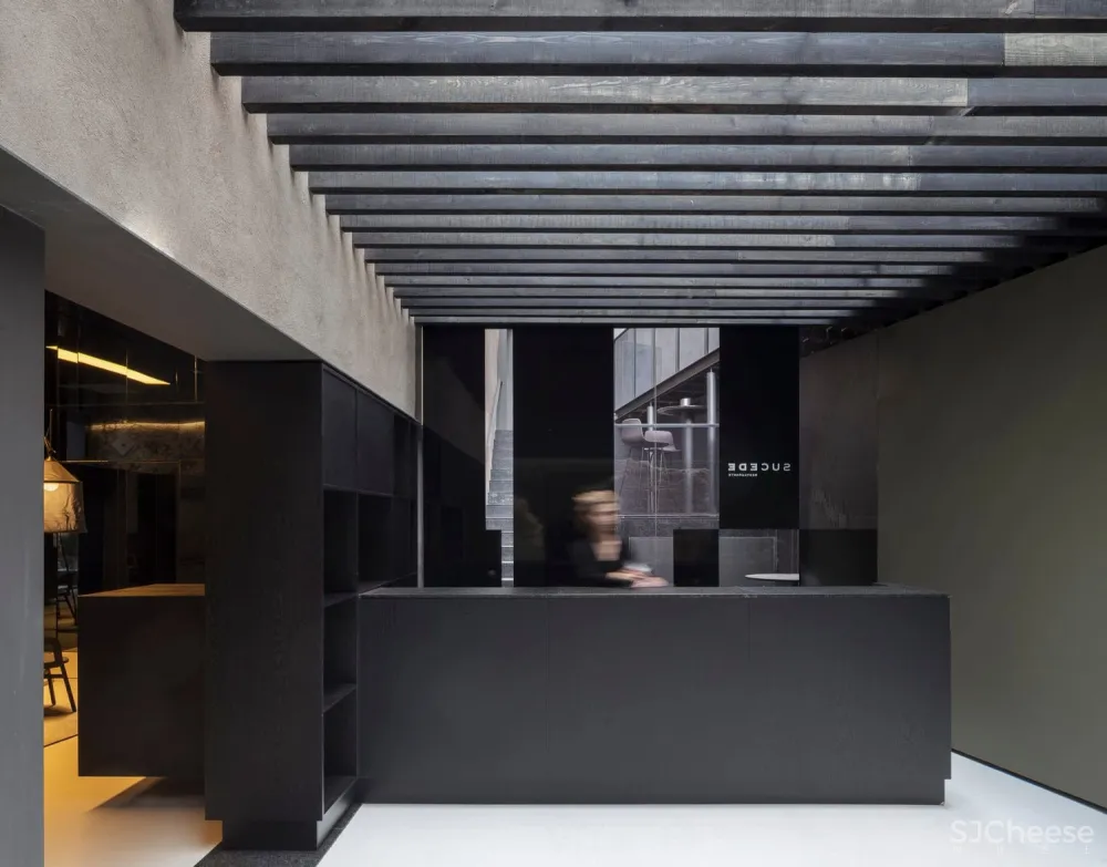 首发 | FRANCESC RIFE STUDIO 新老元素的对比:西班牙瓦伦西亚 Sucede餐厅