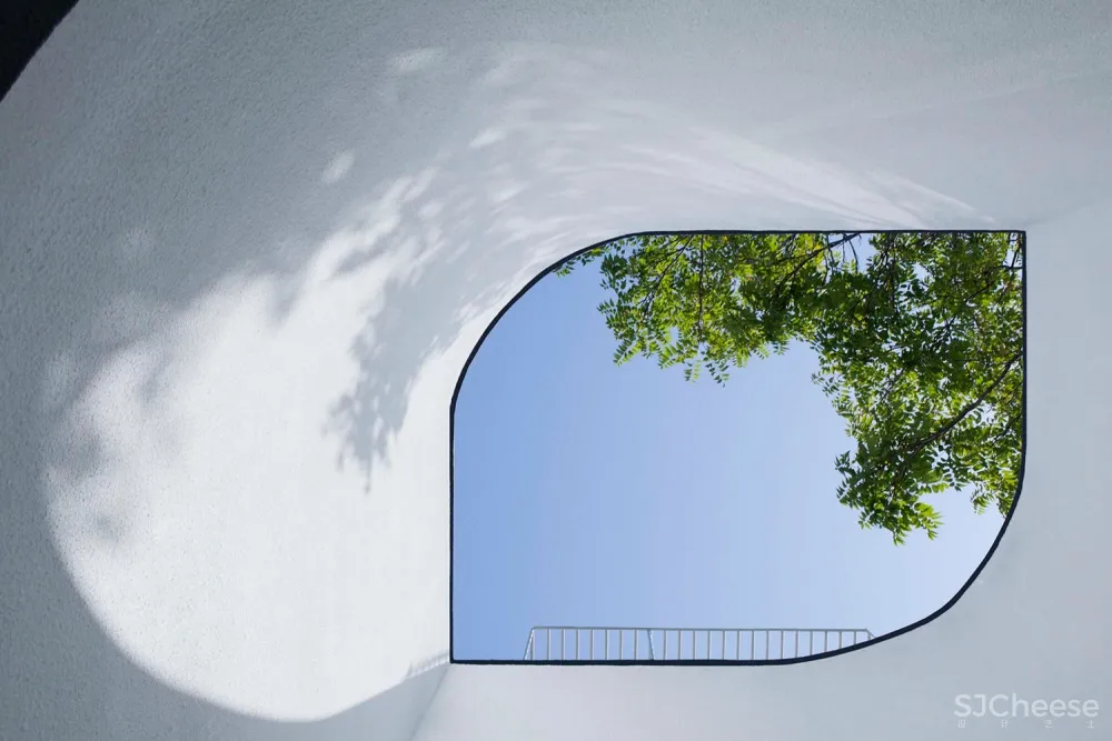 Baitasi Hutong Gallery / DnA