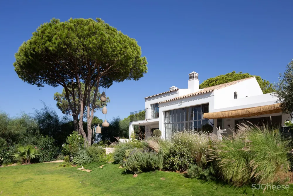 CORE Architects:葡萄牙住宅 Villa AH