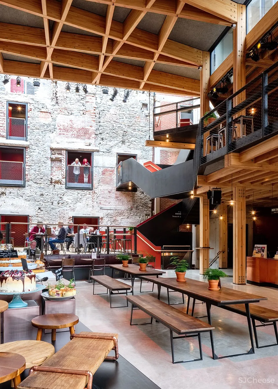 布里斯托尔老维克剧院，英国 / Haworth Tompkins