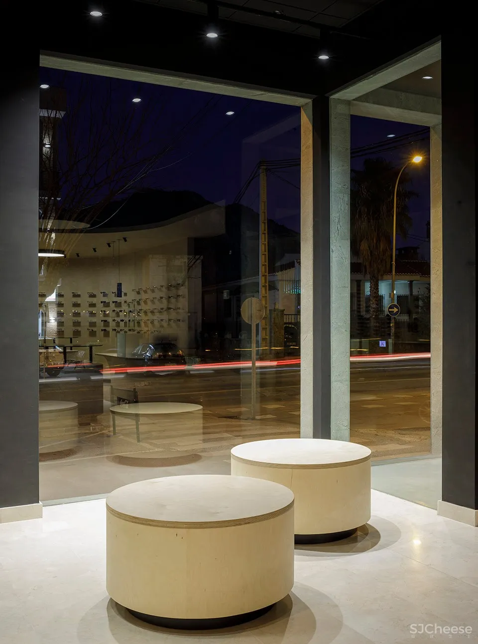 Panóptica眼镜店,西班牙 / Jose Luis Muñoz