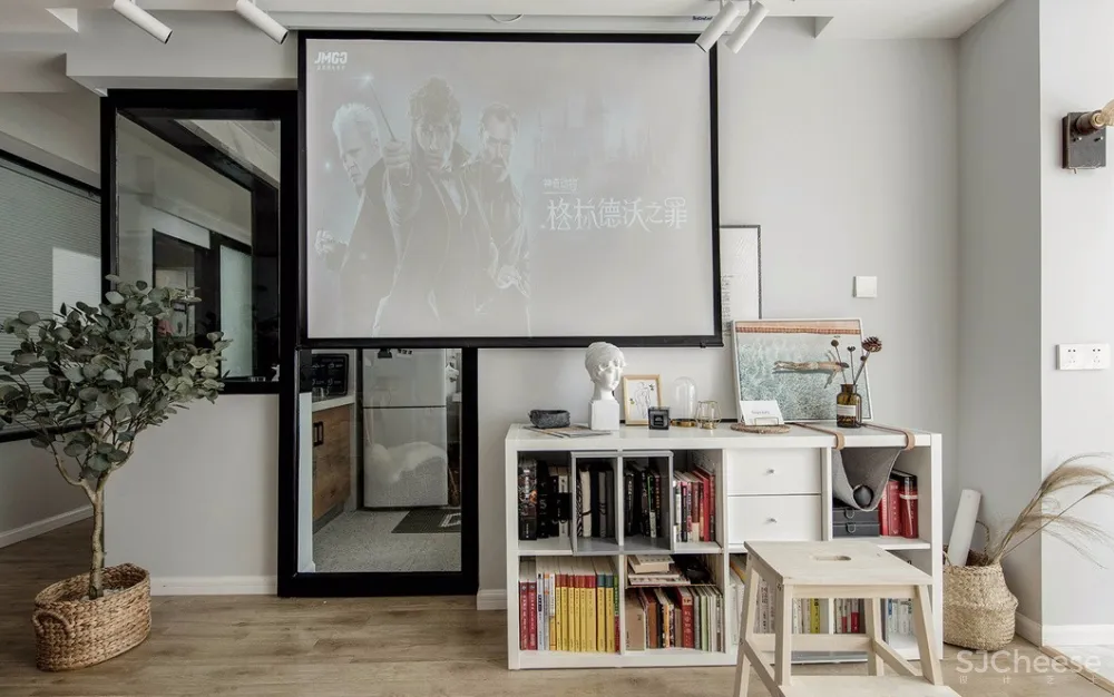 两个日系女孩在60㎡小屋丨收纳进了满房杂物,还有4只猫咪主子