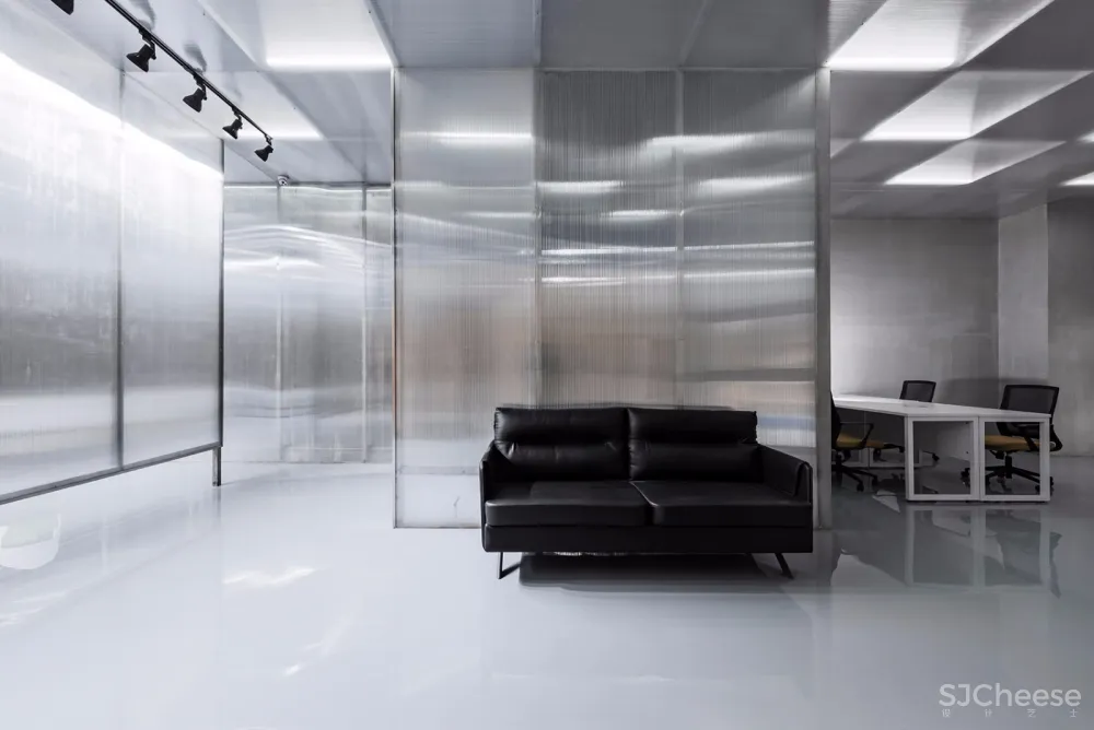 最新 | 垣建筑设计工作室:西安 模糊的“墙” – 杜雅汽车特效涂料系统陕西服务站空间设计