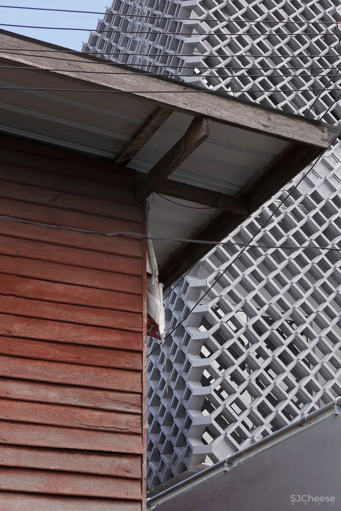 泰国镂空混凝土砖住宅 / all(zone)