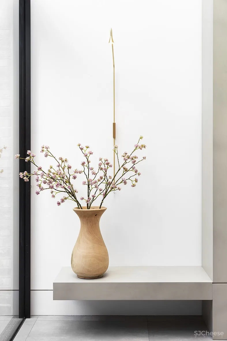 Louise Holt新作 | 永恒的简约美学