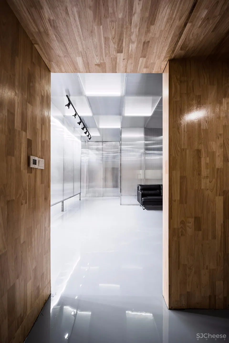 最新 | 垣建筑设计工作室:西安 模糊的“墙” – 杜雅汽车特效涂料系统陕西服务站空间设计