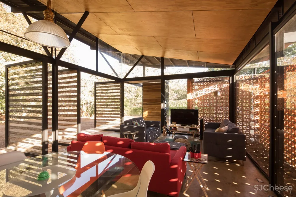 Arkosis：传统房屋改造实用住宅 La Garita House