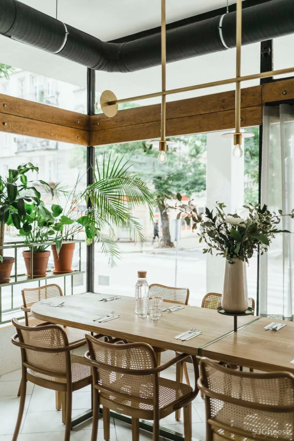 首发 | Wiercinski Studio 现代主义文化复兴新艺术风格:波兰 Yezyce Kuchnia餐厅