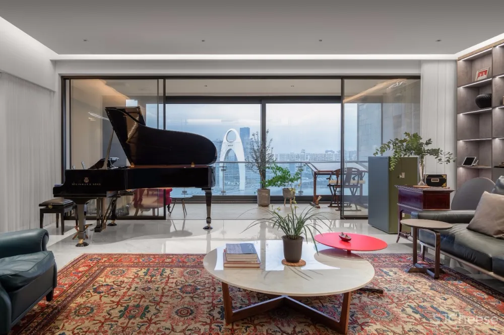 新作| 广州 500m² 大平层无敌江景奢宅，对望广州塔，超大空中泳池！