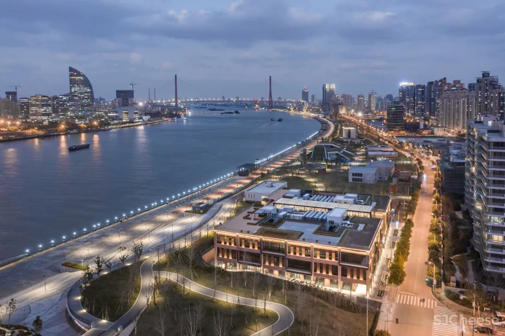 上海滨江道办公楼 / HPP Architects