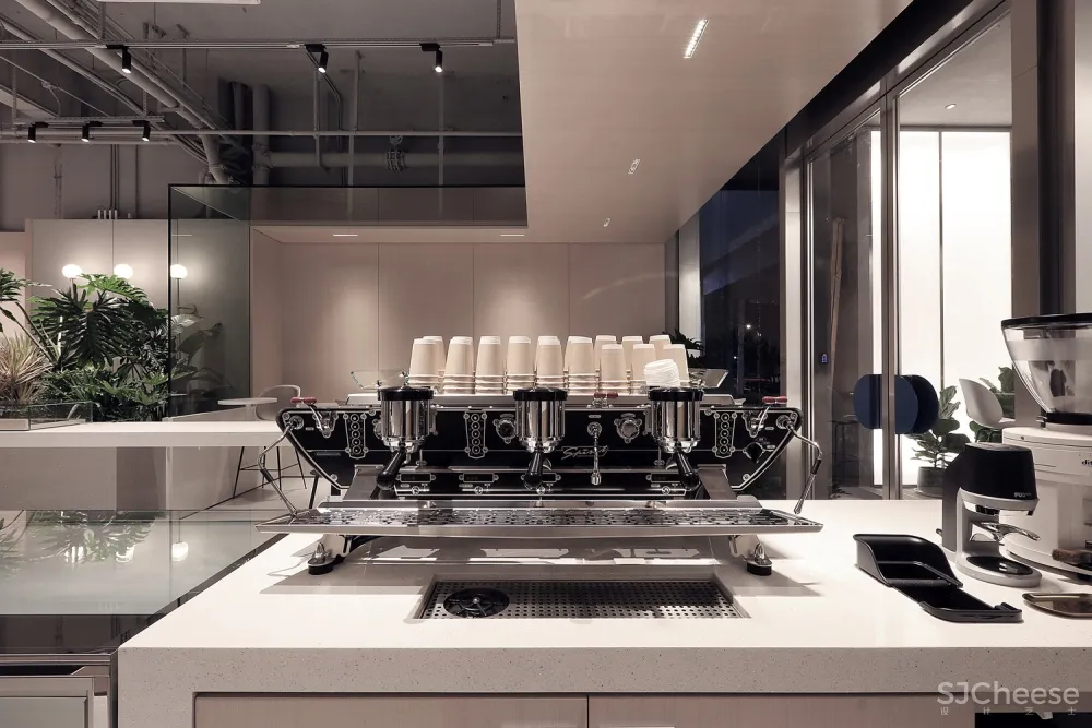 ROUND STUDIO / 渝恩概念室内设计