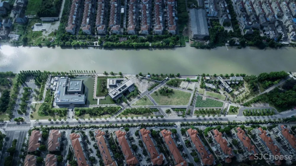 靖江市民俗艺术馆 / 荣朝晖工作室