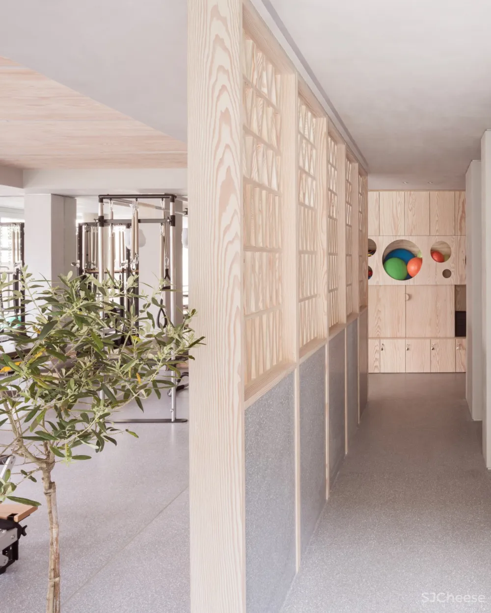 首发(新补充) | Wolter Navarro:融合墨西哥和挪威风格的普拉提工作室