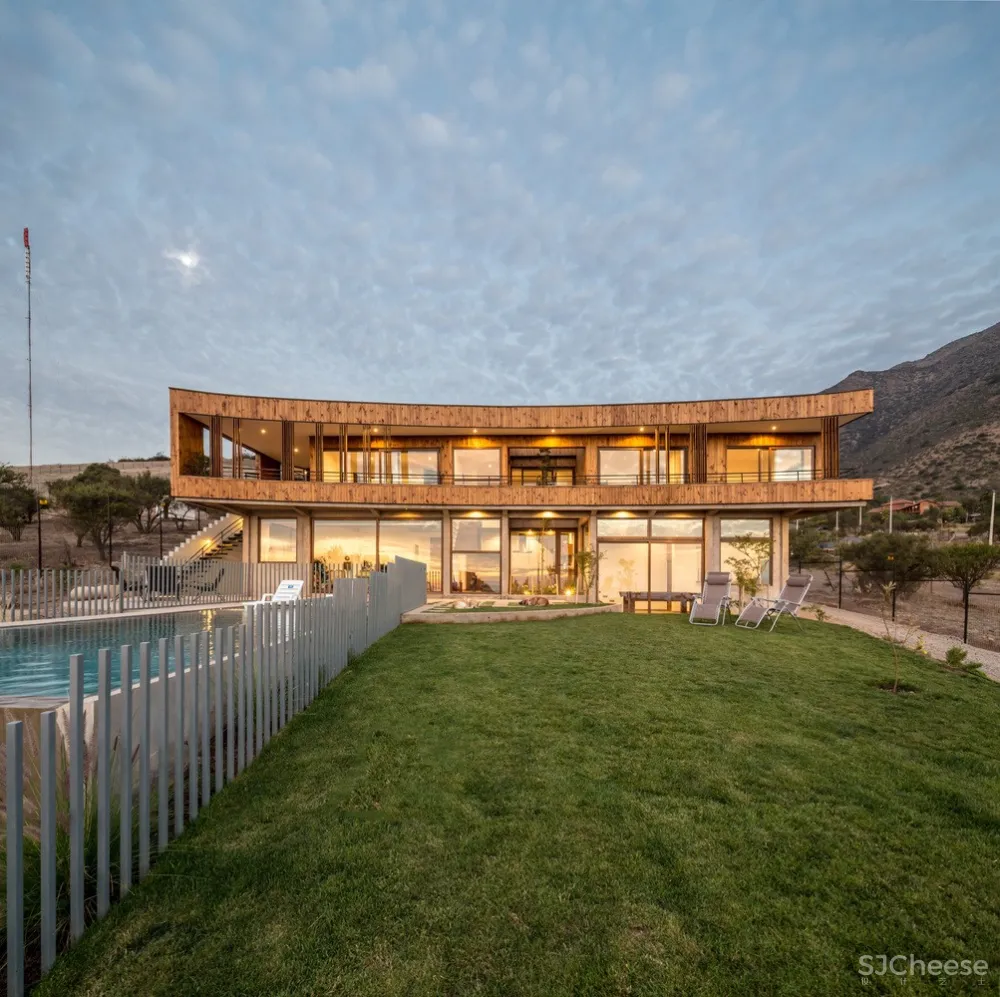 Biourban Arquitectos:橡木色住宅 H.D. House