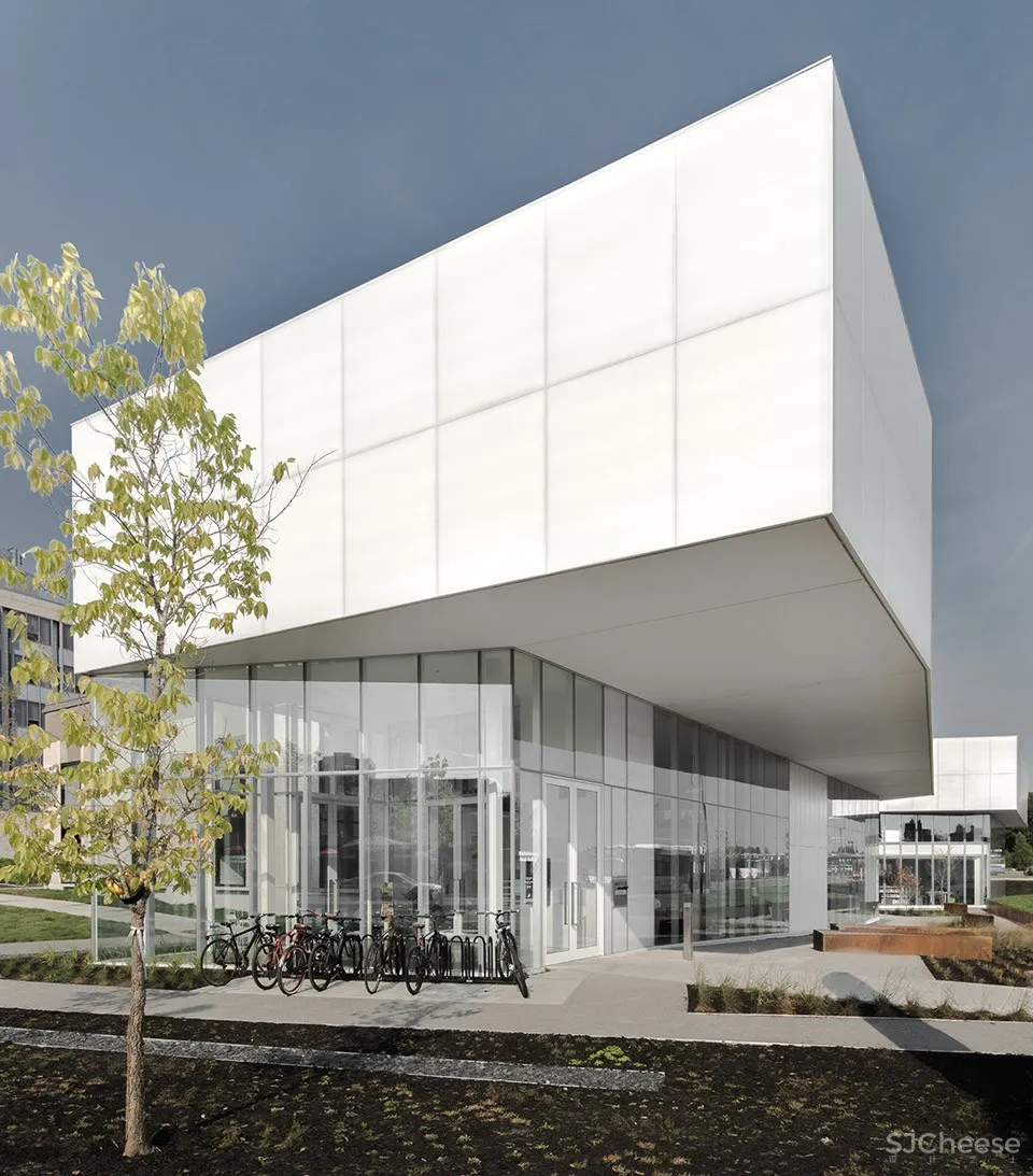 索尔 – 贝娄图书馆,蒙特利尔 / Chevalier Morales Architectes