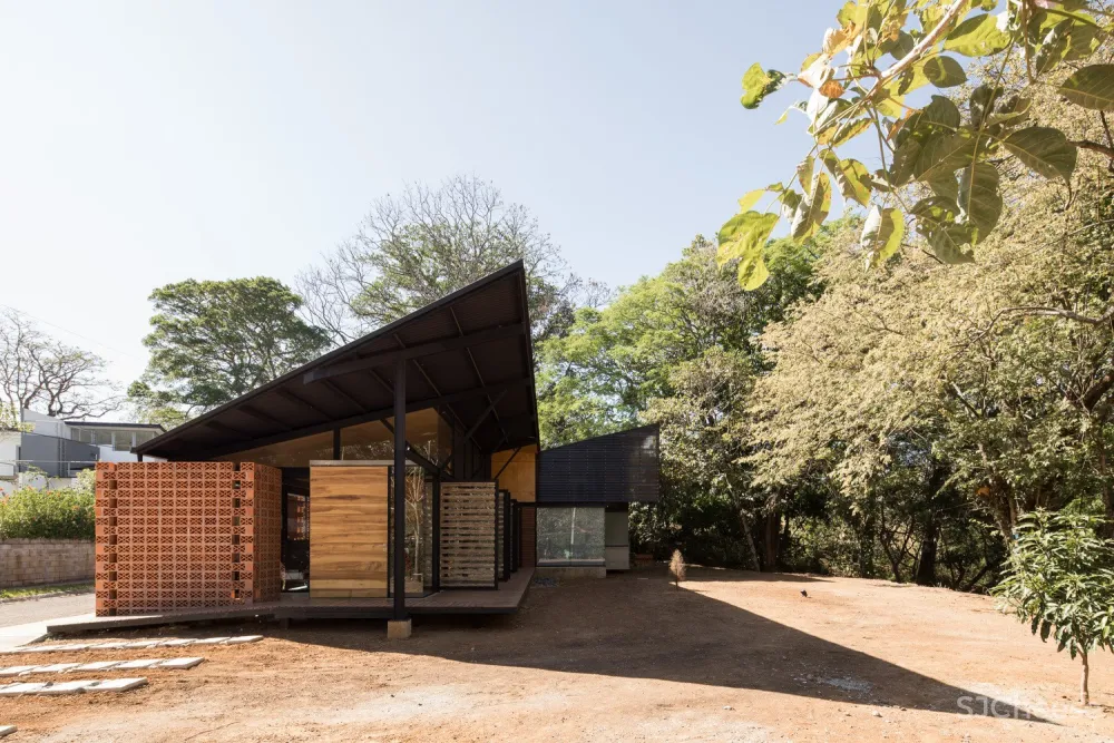 Arkosis：传统房屋改造实用住宅 La Garita House