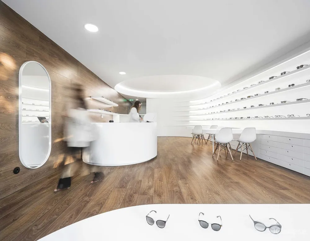 首发 | Tsou Arquitectos:明亮线条眼镜店 Optical Pitaes