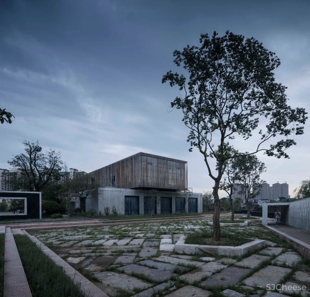 靖江市民俗艺术馆 / 荣朝晖工作室