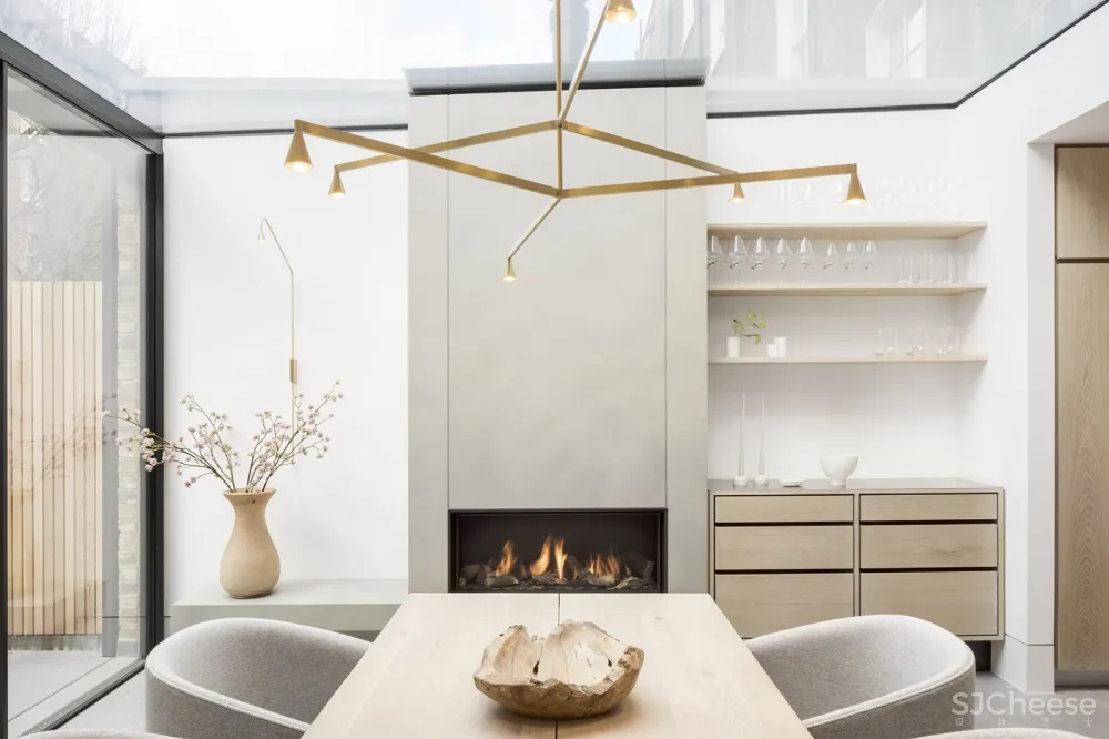 Louise Holt新作 | 永恒的简约美学