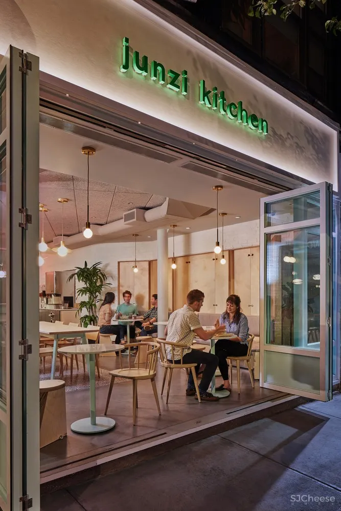 Bleecker 街道餐厅，城市生活的延伸 / Junzi Kitchen