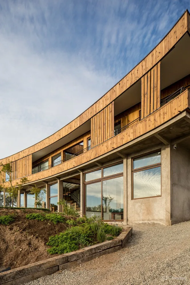 Biourban Arquitectos:橡木色住宅 H.D. House