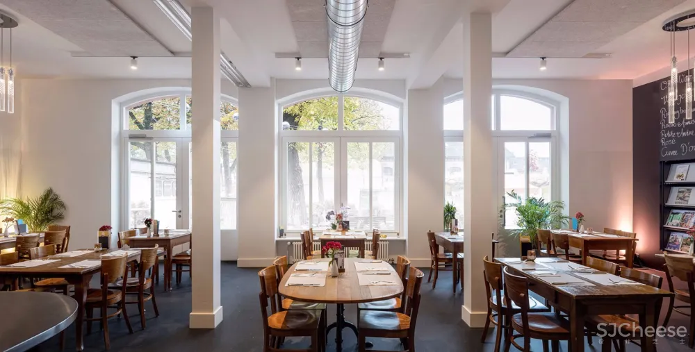 新作 | FOCKETYN DEL RIO Studio:瑞士 Parterre One 餐厅&酒吧