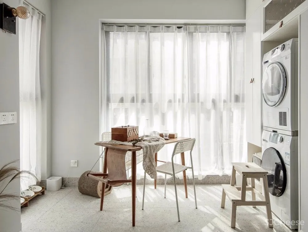 两个日系女孩在60㎡小屋丨收纳进了满房杂物,还有4只猫咪主子