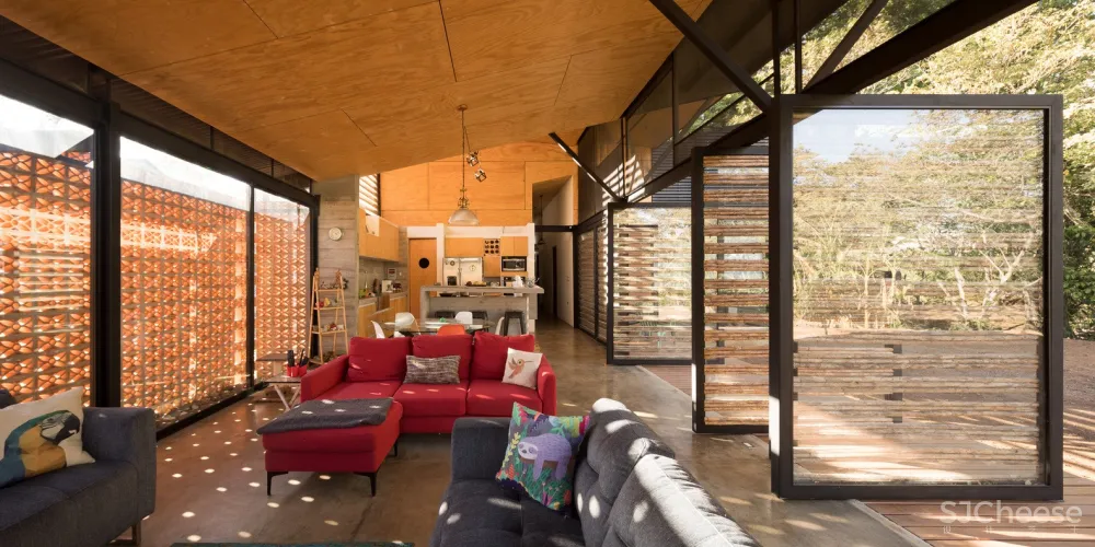 Arkosis：传统房屋改造实用住宅 La Garita House