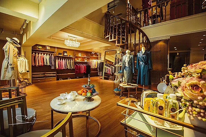 温绫服装定制馆