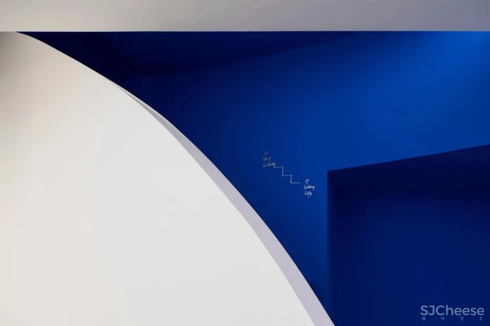 MurMurLab:藏在空间里的十二行诗