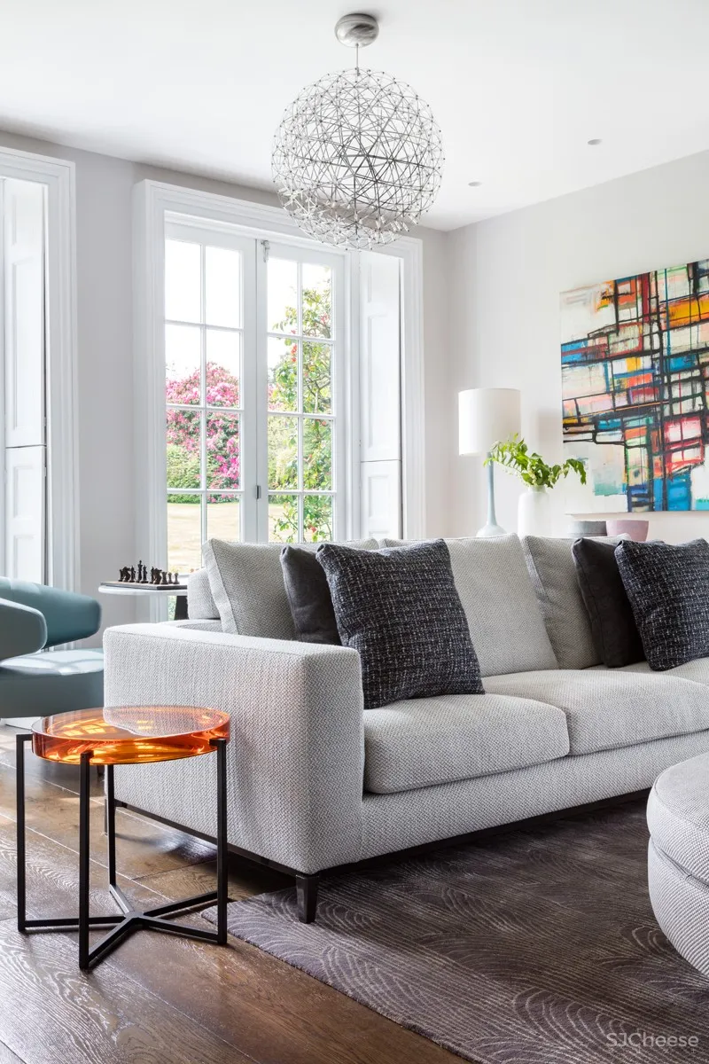 Louise Holt新作 | 永恒的简约美学