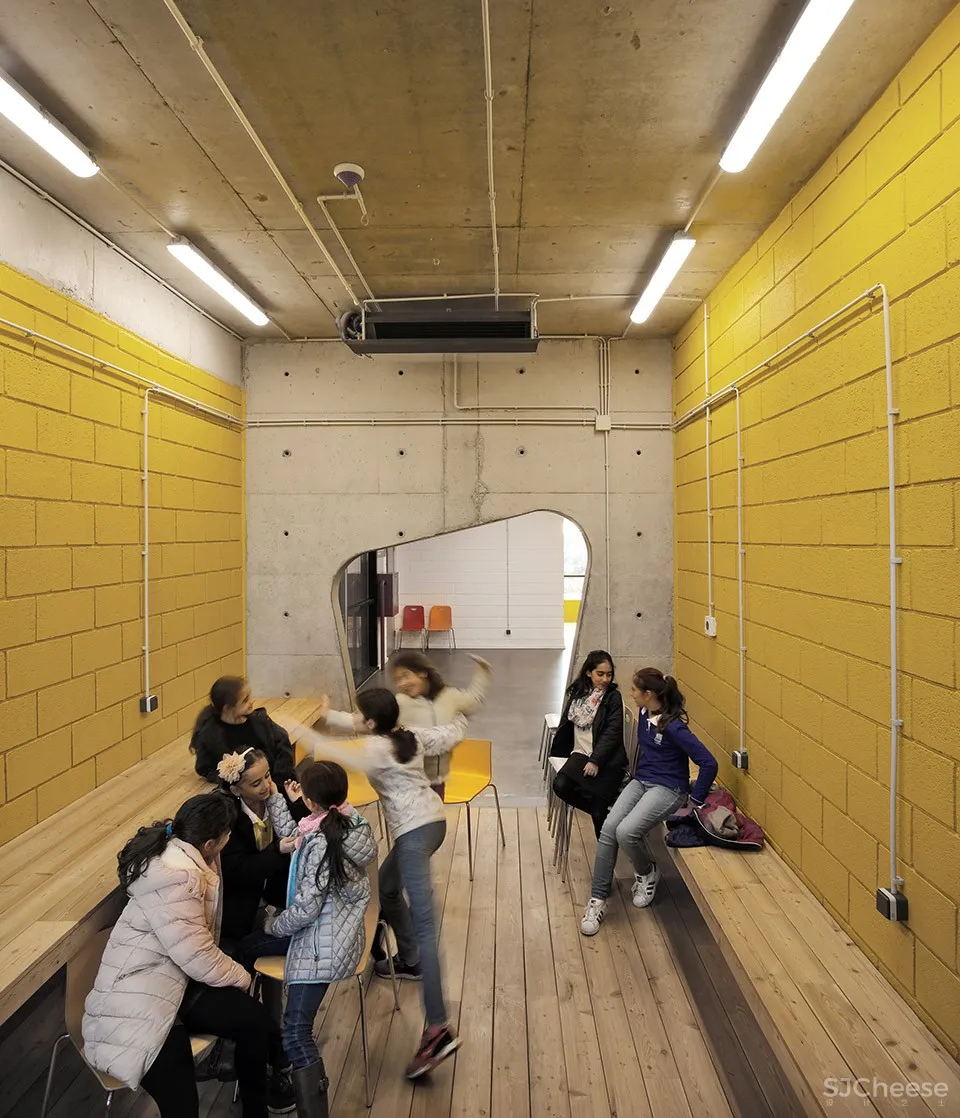 Ayb中学教学楼C座,亚美尼亚 / Storaket Architectural Studio