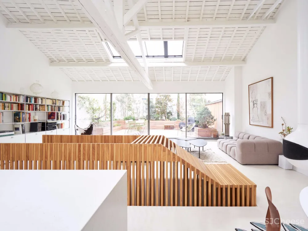 首发 | 05 AM arquitectura 明快美学:巴黎白色阁楼的内部翻新