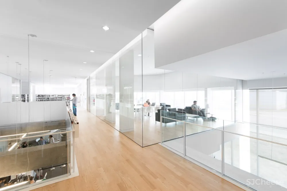 索尔 – 贝娄图书馆,蒙特利尔 / Chevalier Morales Architectes