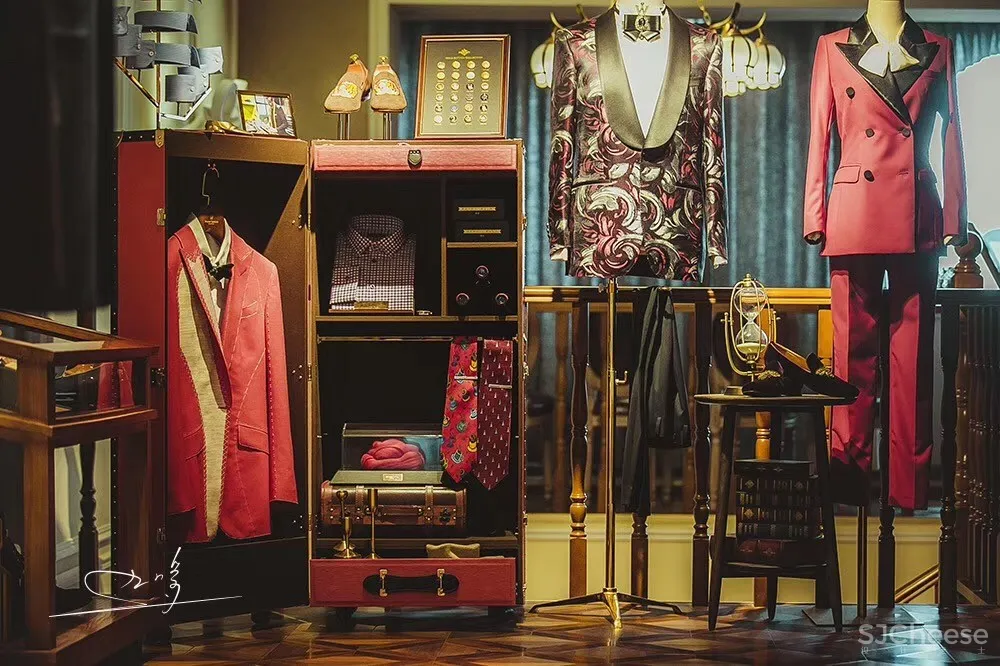 温绫服装定制馆