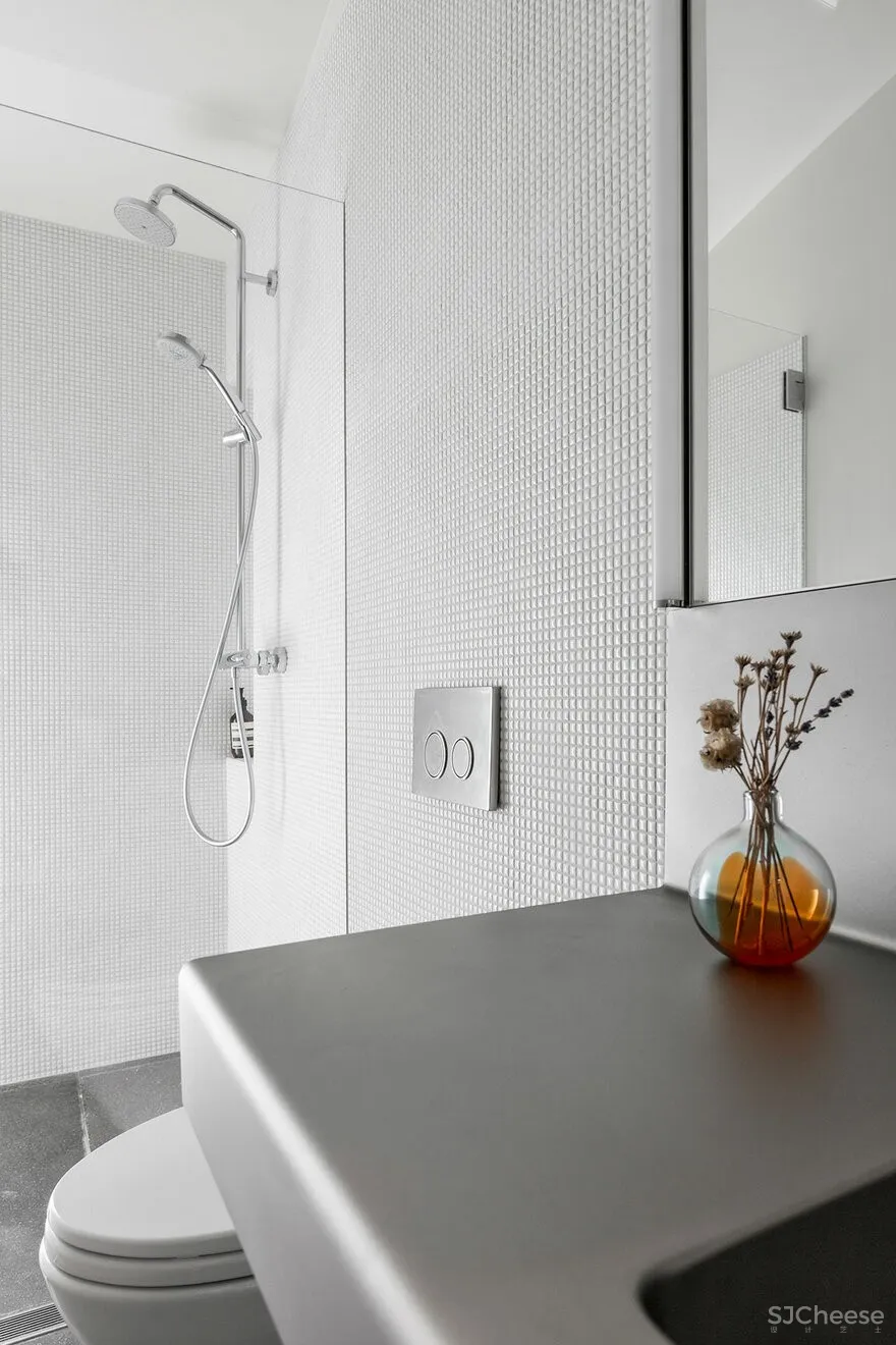 The Remodel of a 1959 Ranch-Style House in Madison Park