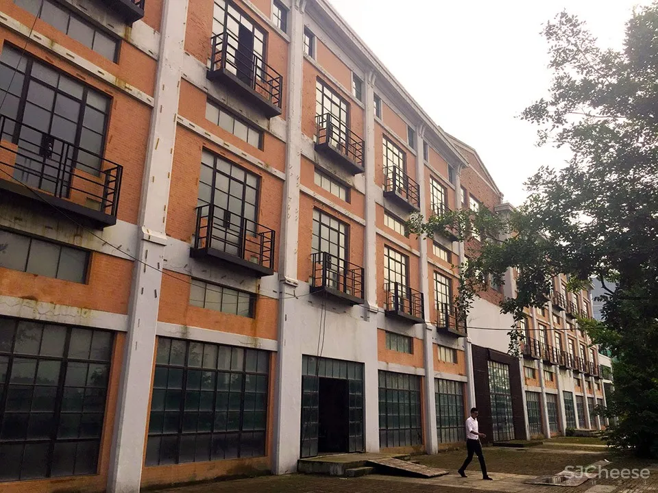 上海滨江道办公楼 / HPP Architects