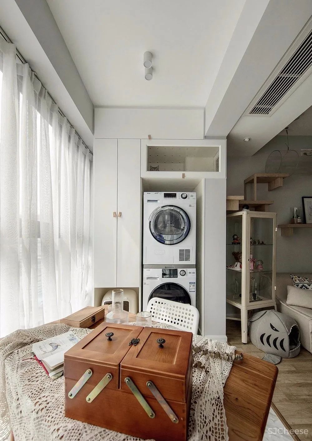 两个日系女孩在60㎡小屋丨收纳进了满房杂物,还有4只猫咪主子