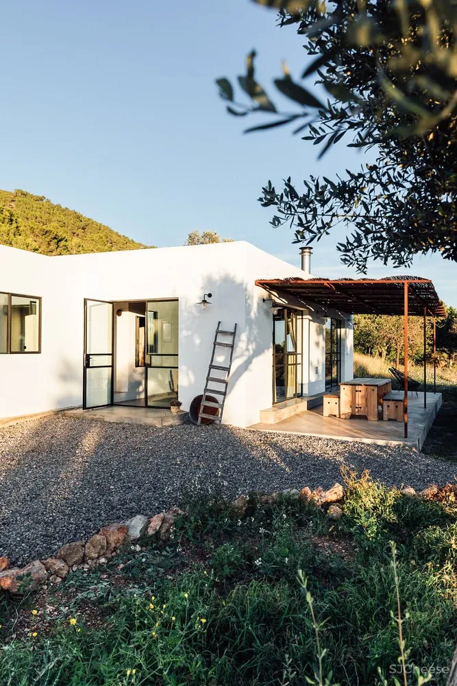 The Nieuw + ibiza interiors | 旧仓库改装梦想之家