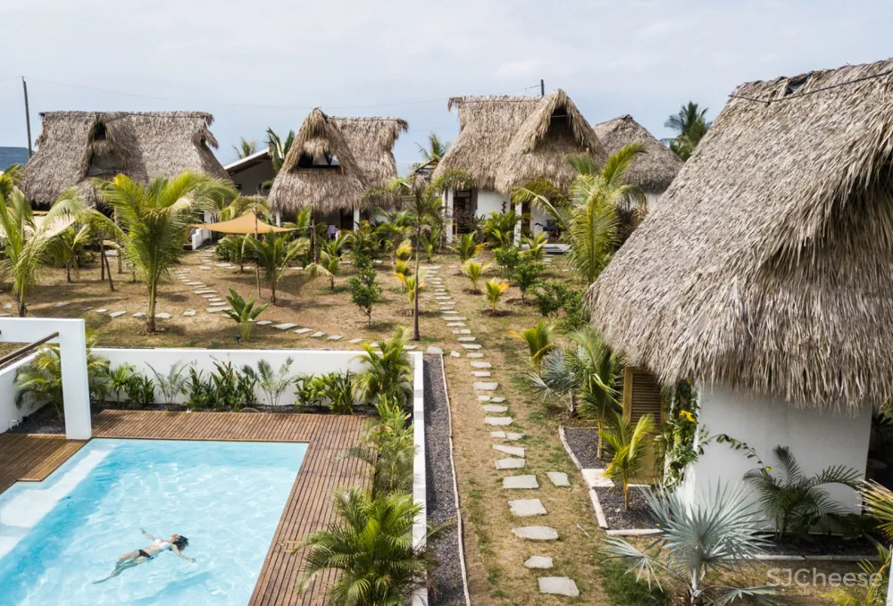 Swell冲浪与生活度假酒店，危地马拉 / Elan Ibghy + Marie Bonnefond