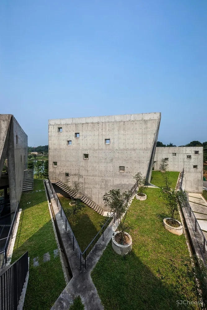 Viettel 厂外工作室 /武重义建筑事务所