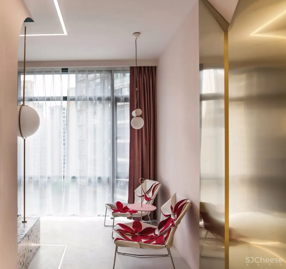 设计师用22色丨描绘了一个共通的梦