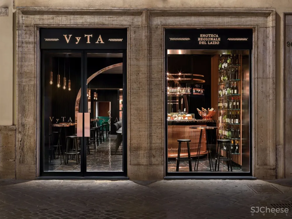 Daniela Colli | 将过去与未来融为一体