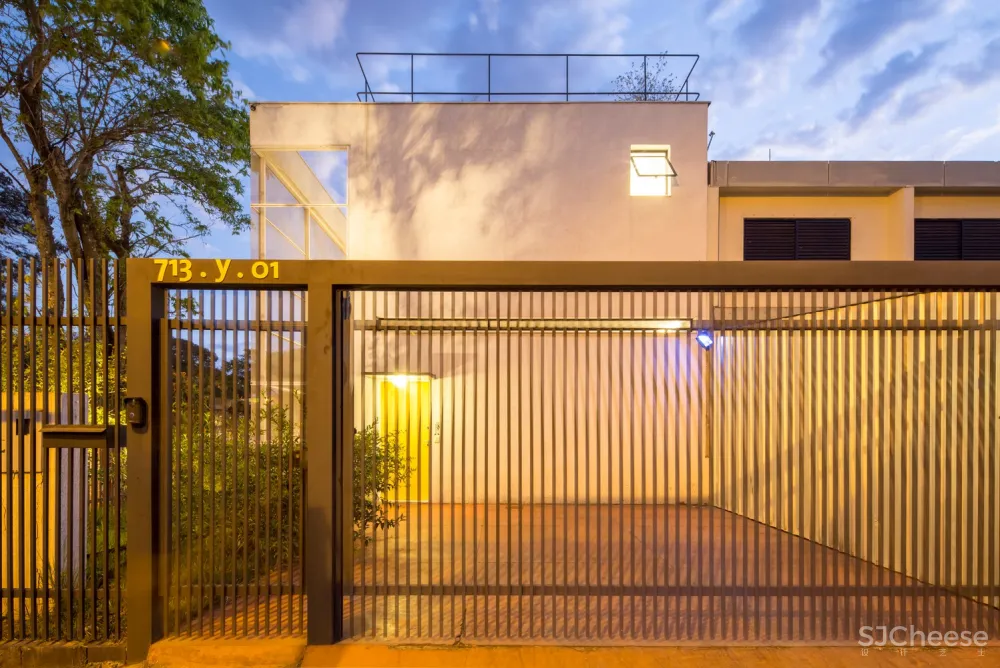 LAB606 | 巴西 XXX House