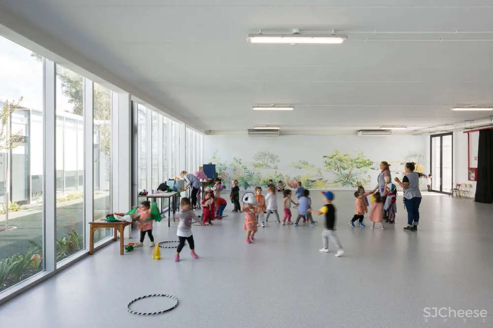 Dirección General de Arquitectura + MDUyT + GCBA:新儿童发展中心 Child Development Centre Commune 8